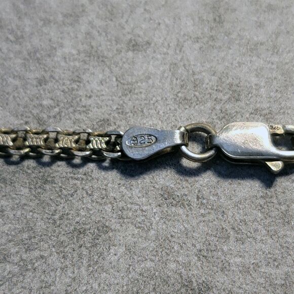 Pretty Vintage c1990 IBB .925 Sterling Silver 8" Diamond Cut Box Link Bracelet - Picture 5 of 5